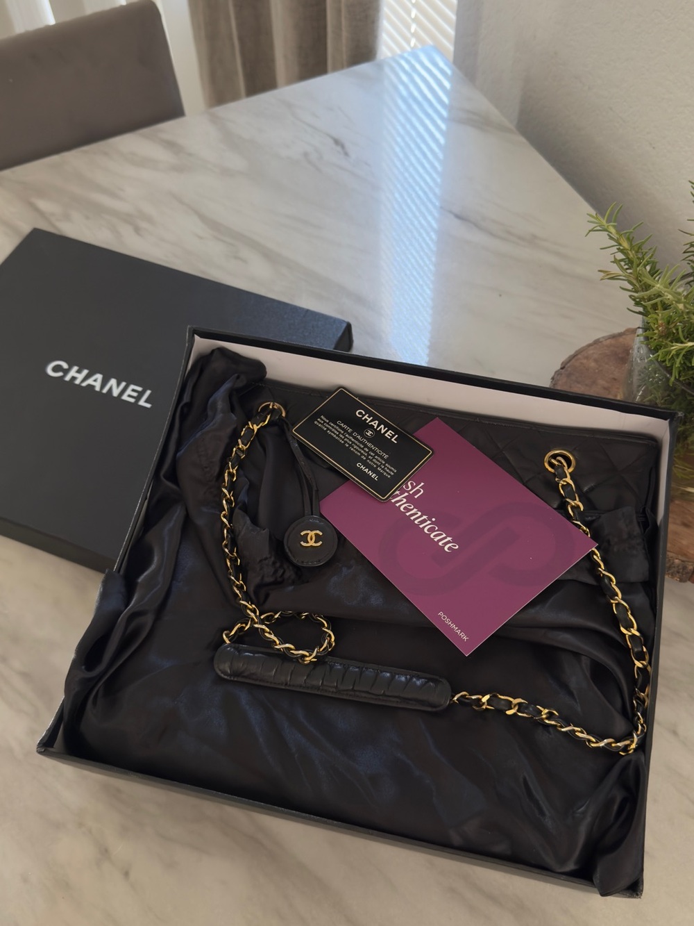 CHANEL Black Quilted Lambskin Shoulder Bag with Gold Chain - Picture 12 of 16